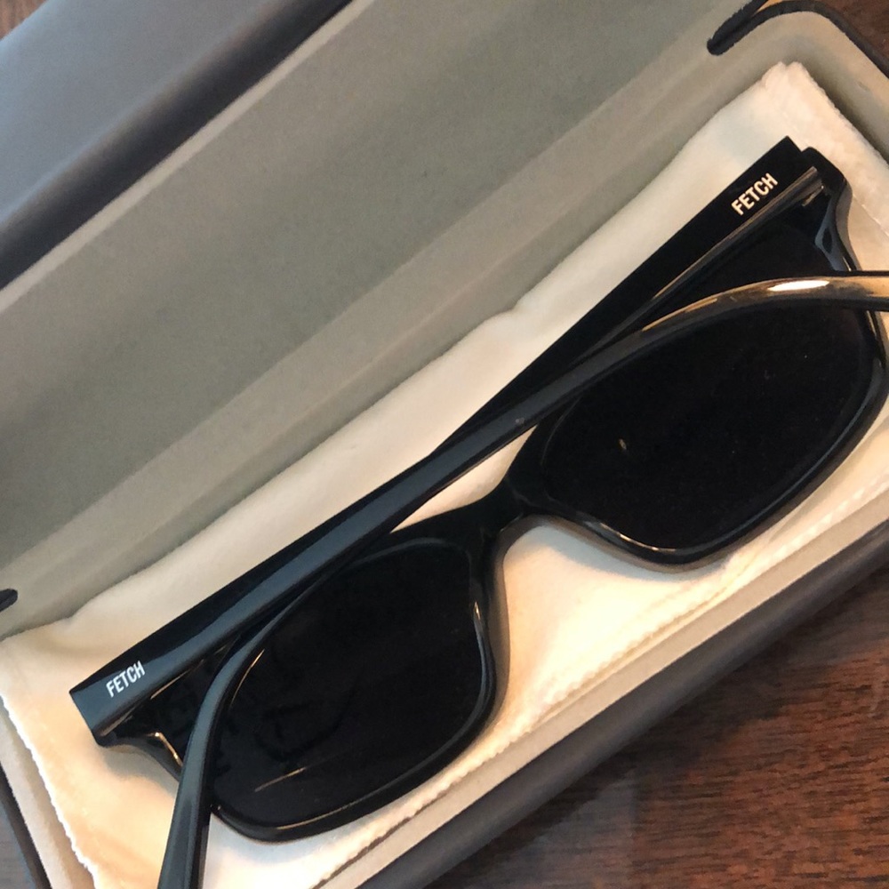 Fetch Sunglasses - Picture 3 of 5